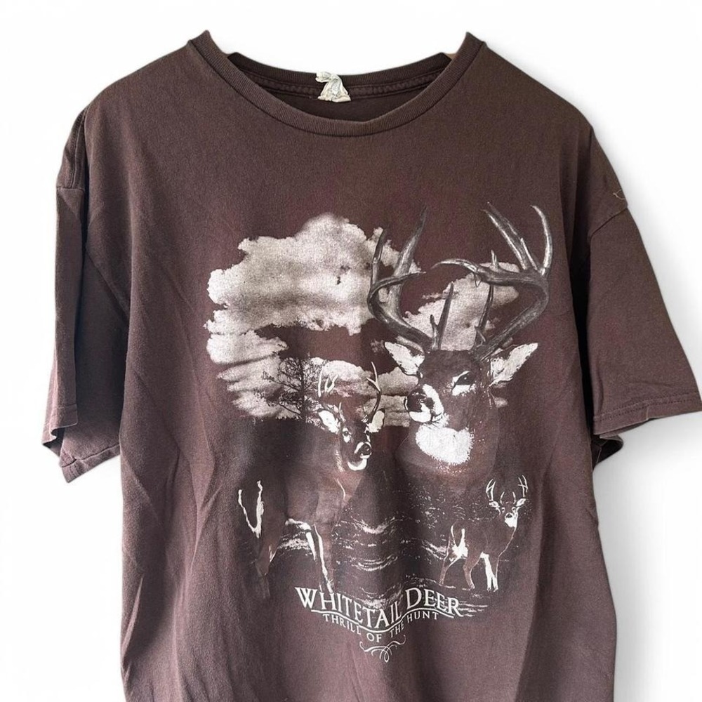 Brown and white vintage Whitetail deer graphic tee clothing Size XL